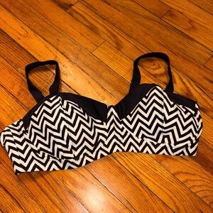 Ava & Viv Chevron Bikini Top Women’s 20W Black White Underwire Swim Plus Size